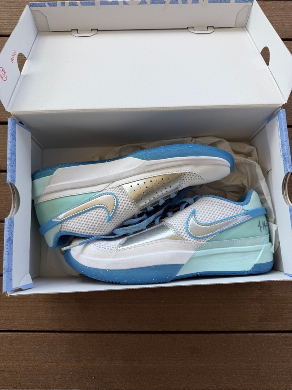 Nike Ja 1 SE Low-Top Sneakers in White, Light Blue and Metallic Silver. NIB